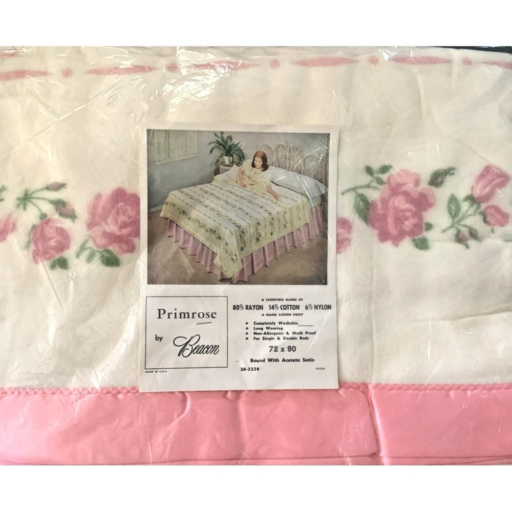 Pink Roses Shabby Chic Satin Edge Beacon Blanket Twin/Full 72x90 Vintage NOS Pkg